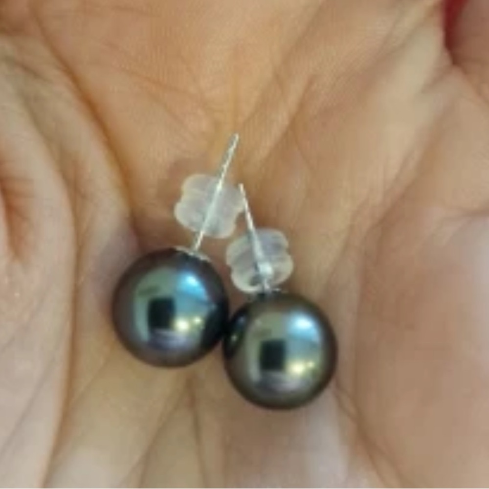 Black  Tahitian pearl in round shiny earrings - Picture 11 of 11